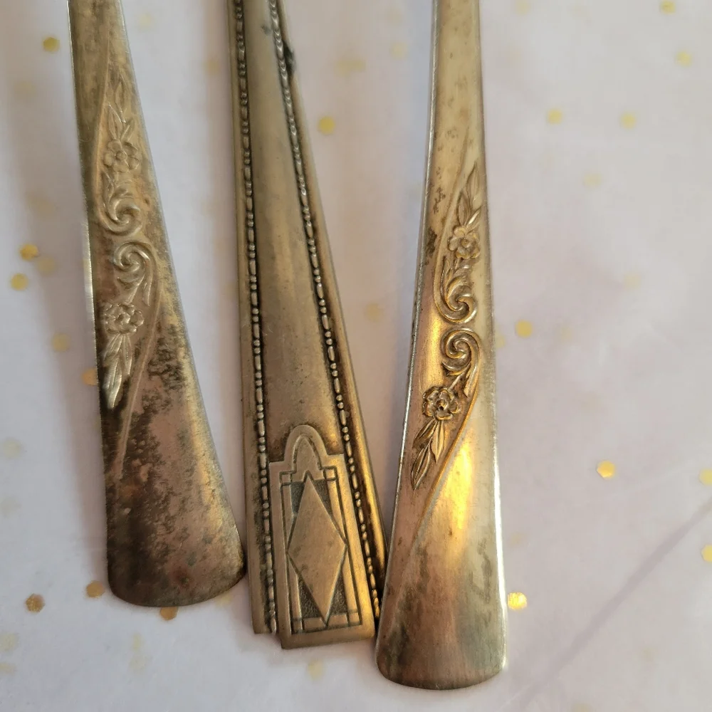 Vintage Silverplate Flatware Bundle 5 Forks 2 Long Spoons 1 Spreader